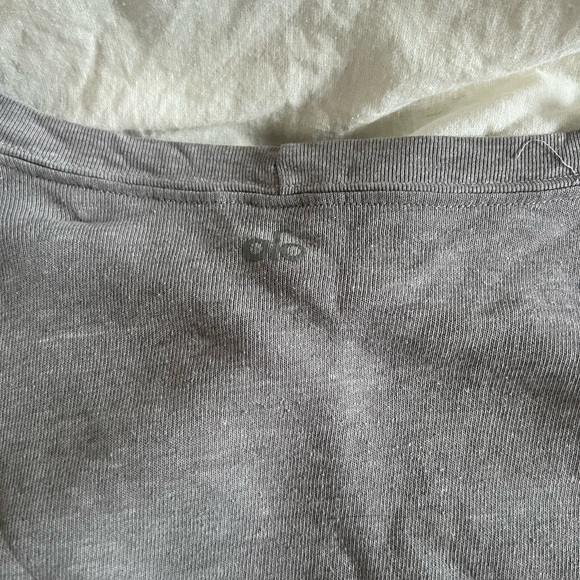 ALO yoga cropped sweater gray - Picture 3 of 3